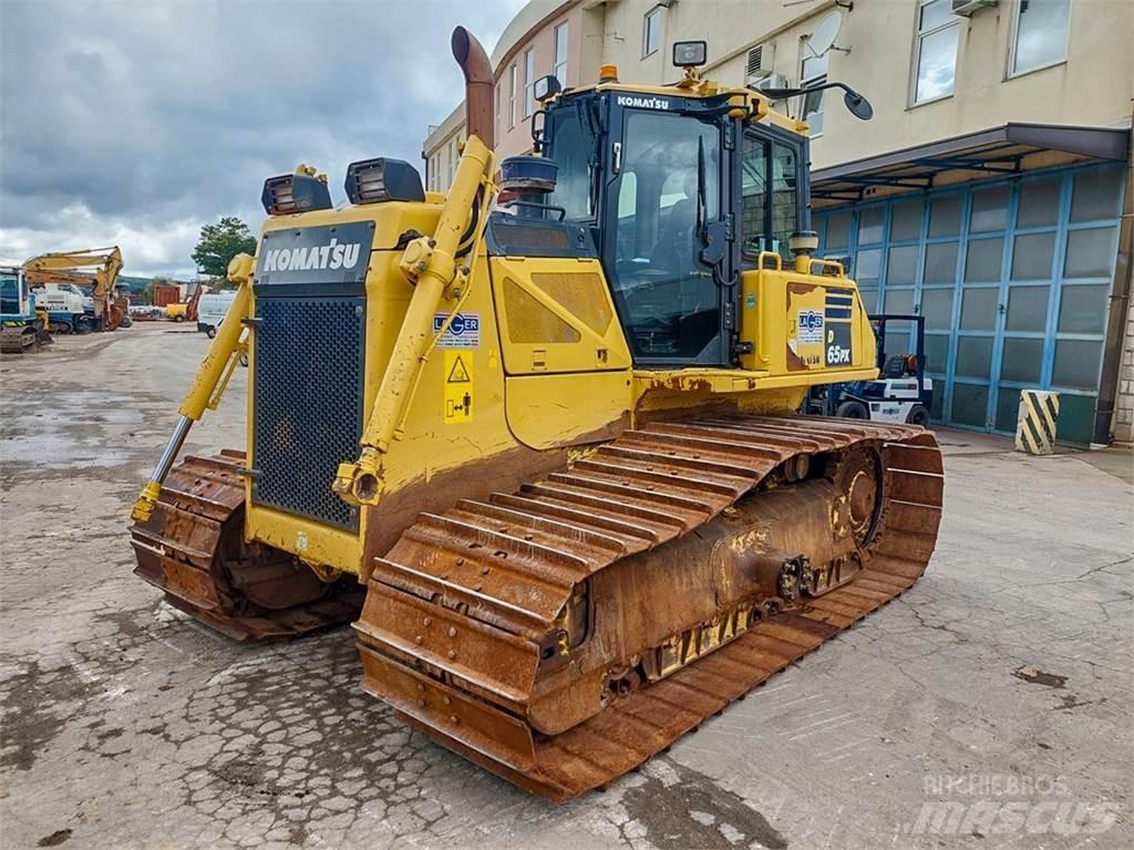 Komatsu D65PX-17 Гусеничні бульдозери