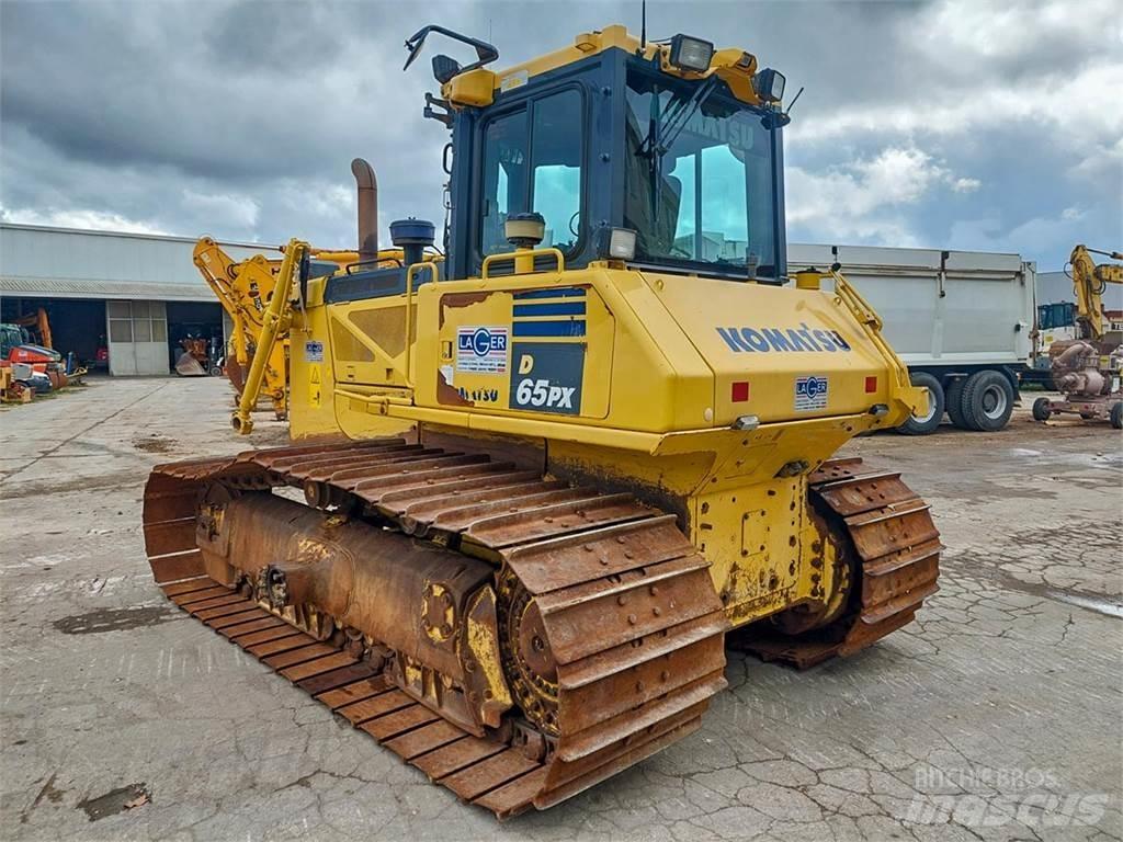 Komatsu D65PX-17 Гусеничні бульдозери
