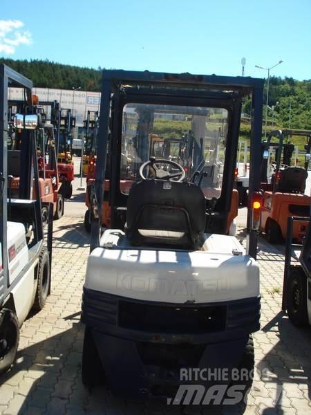 Komatsu FG15-15 Інше