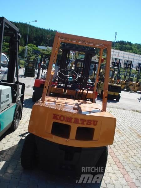 Komatsu FG25L-7 Інше