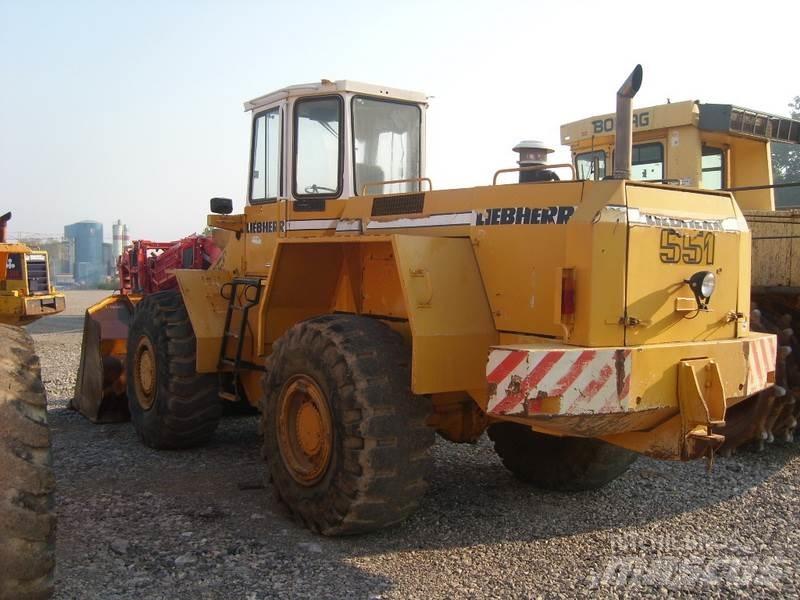 Liebherr L 551 Фронтальні навантажувачі