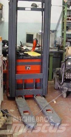 Linde L10 Штабелери