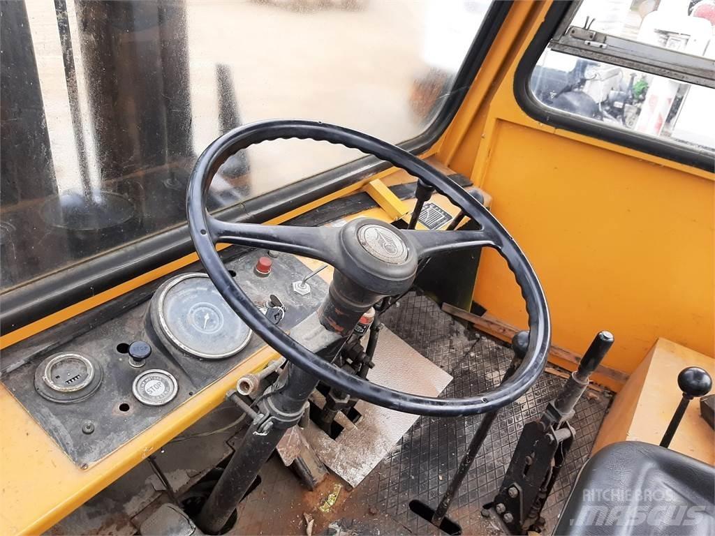 Litostroj V8 Дизельні навантажувачі