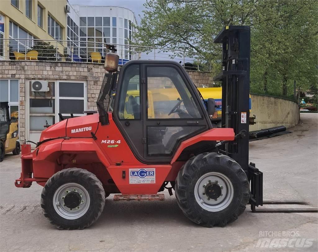 Manitou M26 - 4 Дизельні навантажувачі