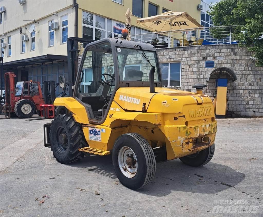 Manitou MC 30 Дизельні навантажувачі