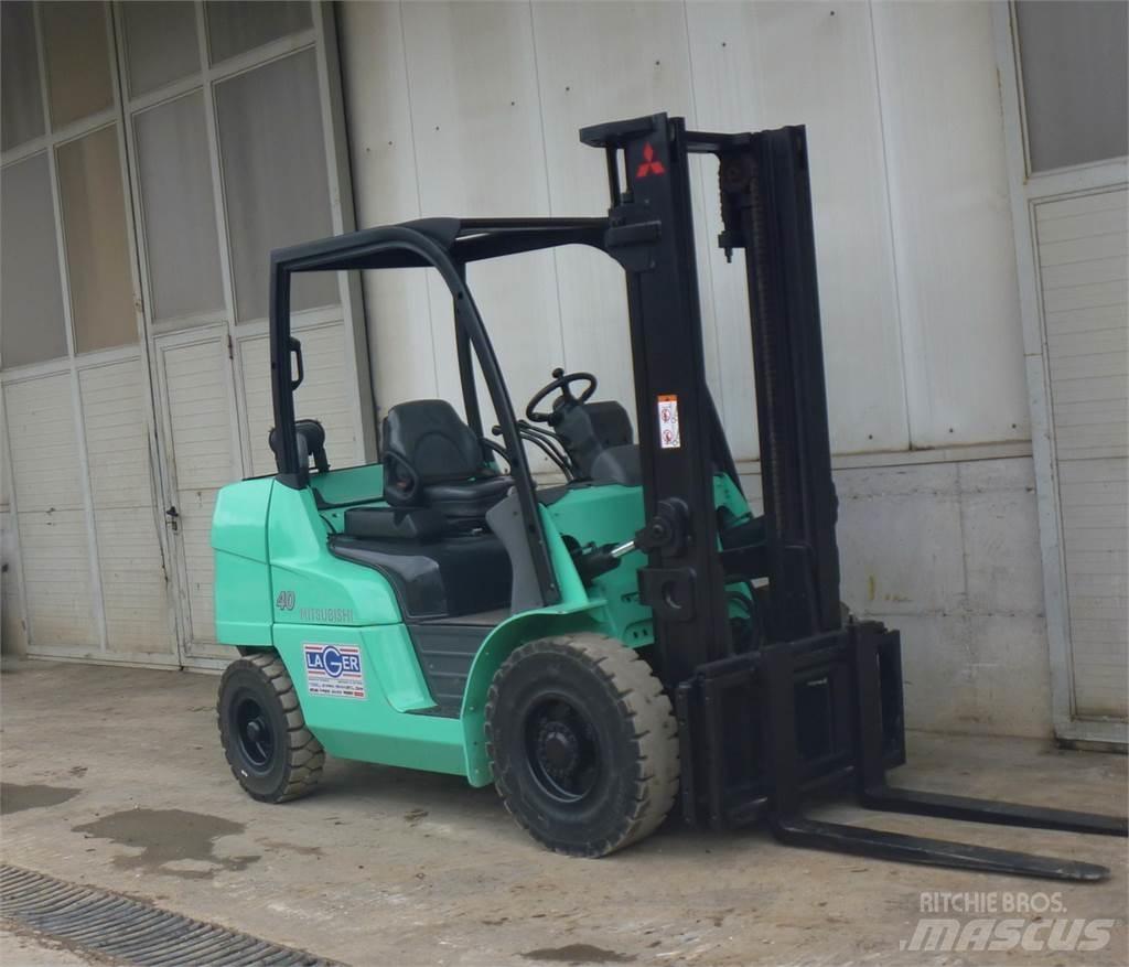 Mitsubishi FD40N Дизельні навантажувачі