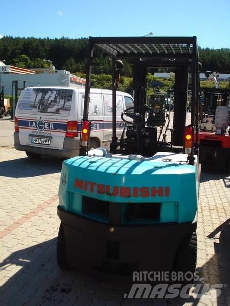 Mitsubishi FG25F17B Інше