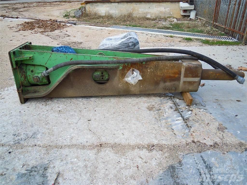 Montabert W1800 Гідравлічні пальові молоти