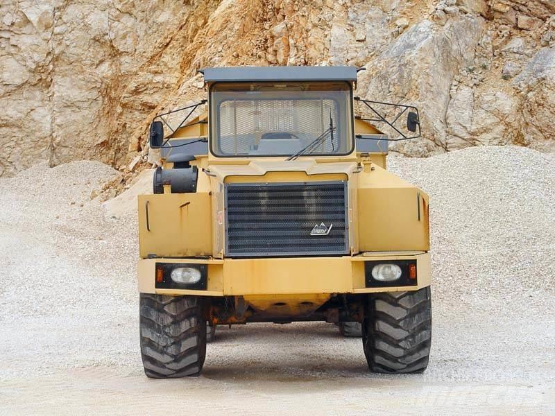 Moxy 7235 Зчленовані самоскиди