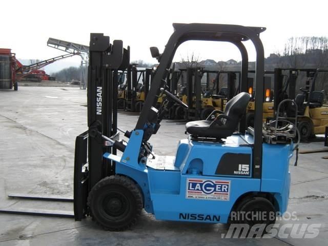 Nissan PJ01A15 Газові навантажувачі
