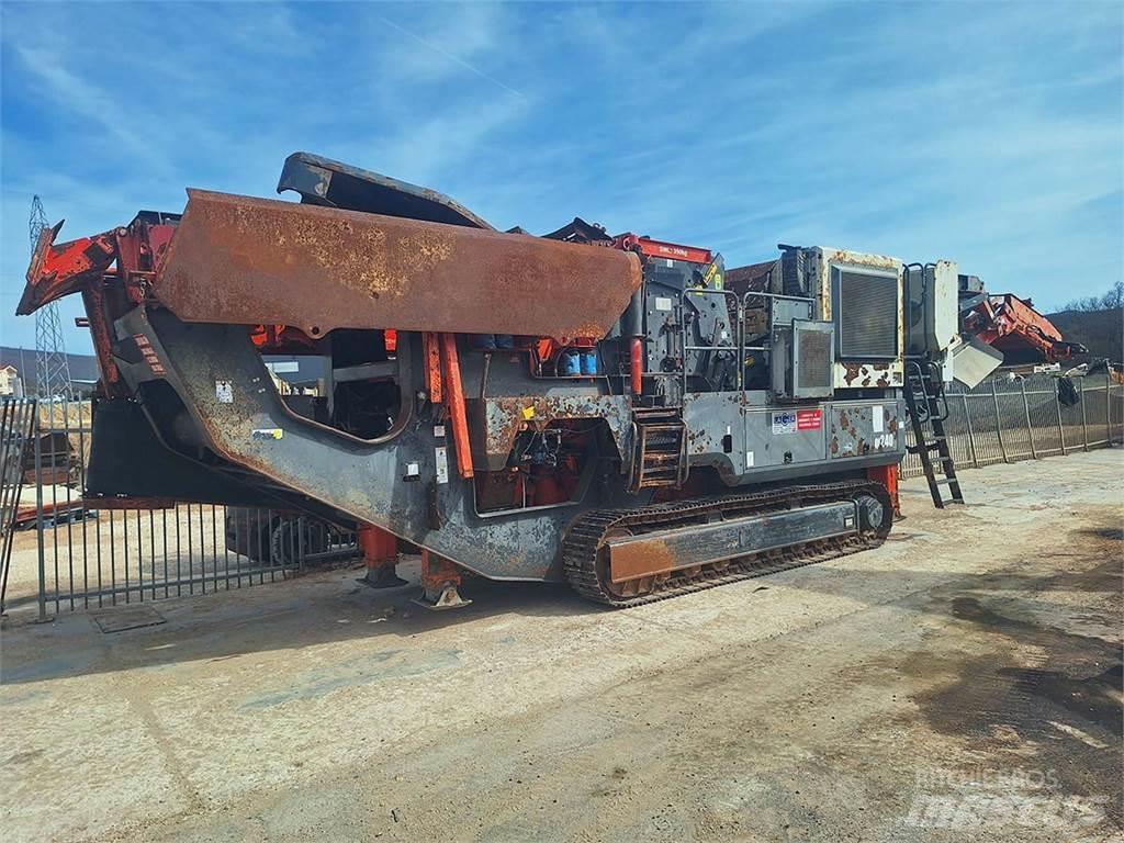 Sandvik QI 240 Мобільні дробарки
