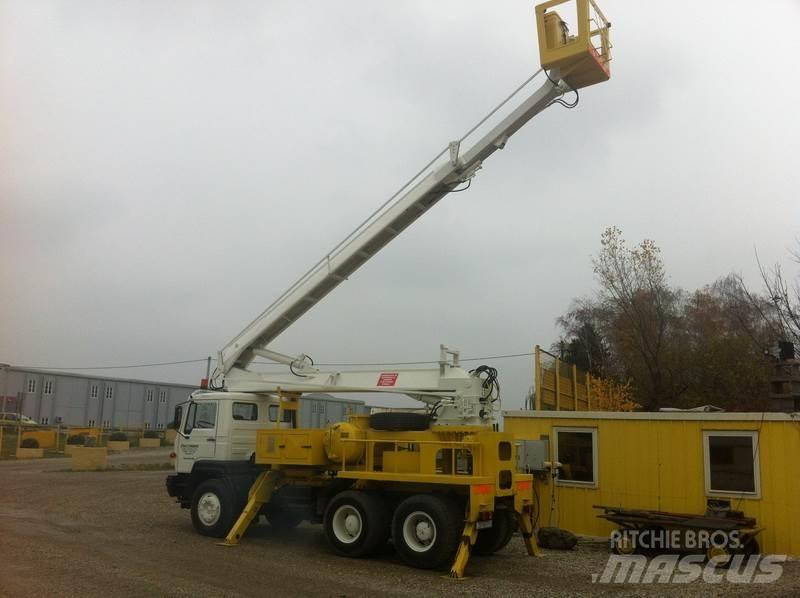 TAM 260T 32 Колінчаті підйомники