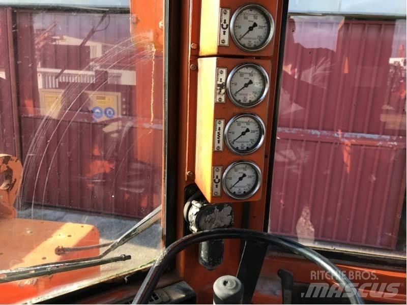 Tamrock Super 316G/CAB Свердлильні установки