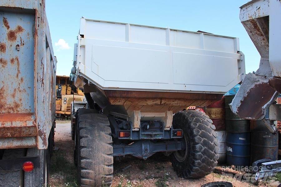 Terex TA30 Зчленовані самоскиди