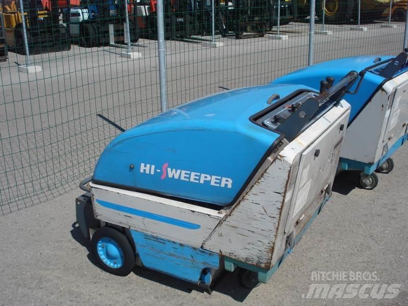 Toyota 4QBW9 Прибиральні машини