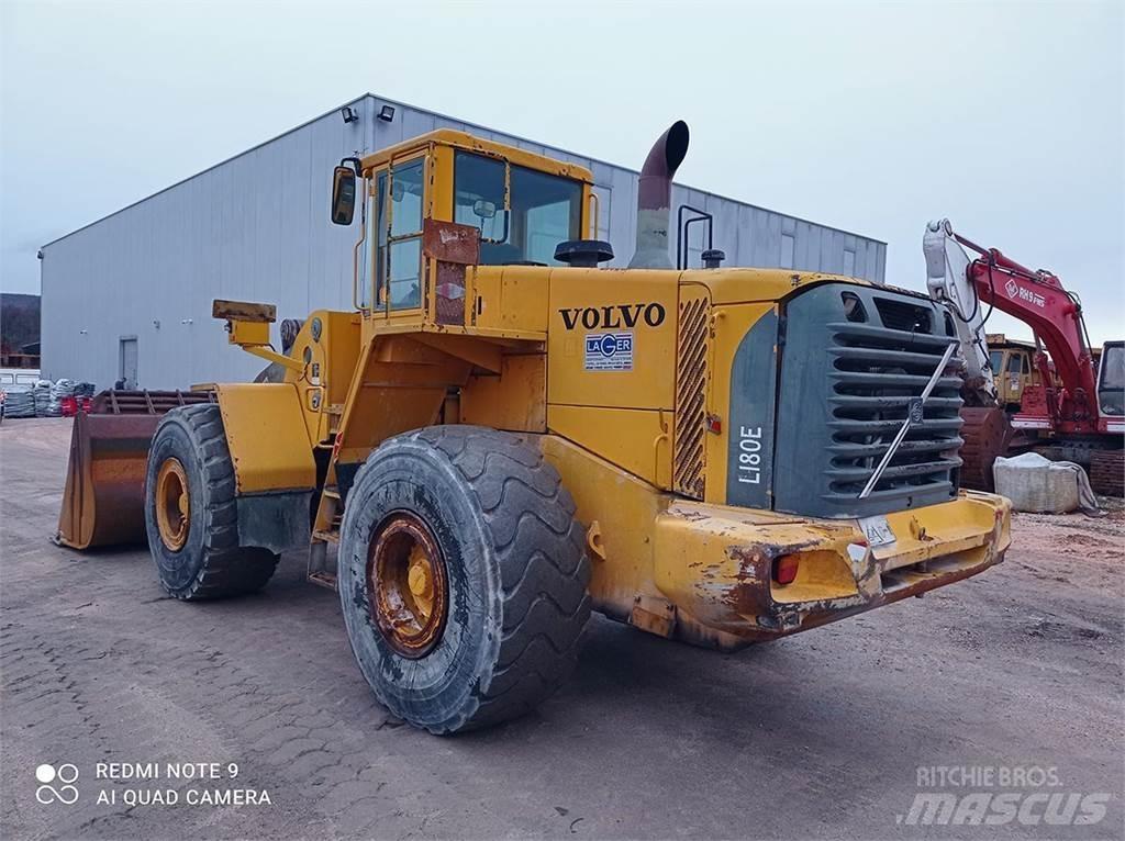 Volvo L180E Фронтальні навантажувачі