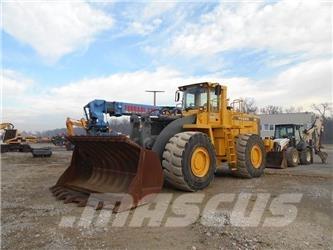 Volvo L330D Фронтальні навантажувачі