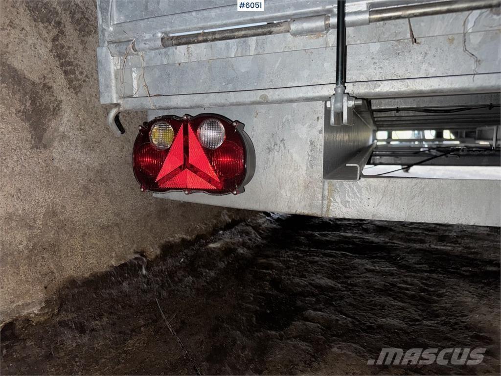 Bateson 26PL Легкі причепи