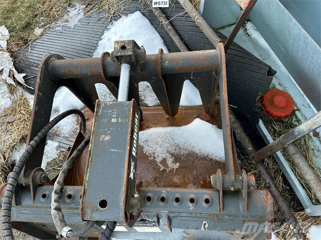 Bobcat S70 Багатофункціональне обладнання для вантажних і землекопальних робіт