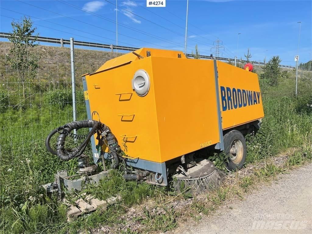 Broddway Combi Трактори