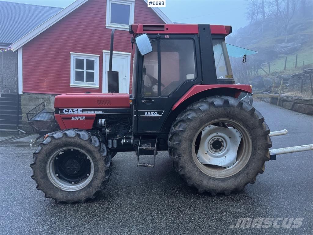 Case IH 685 XL Трактори