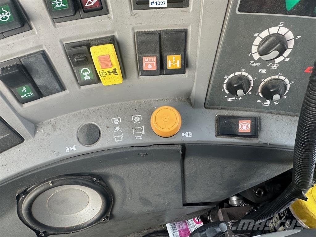 CLAAS Arion 640 Трактори