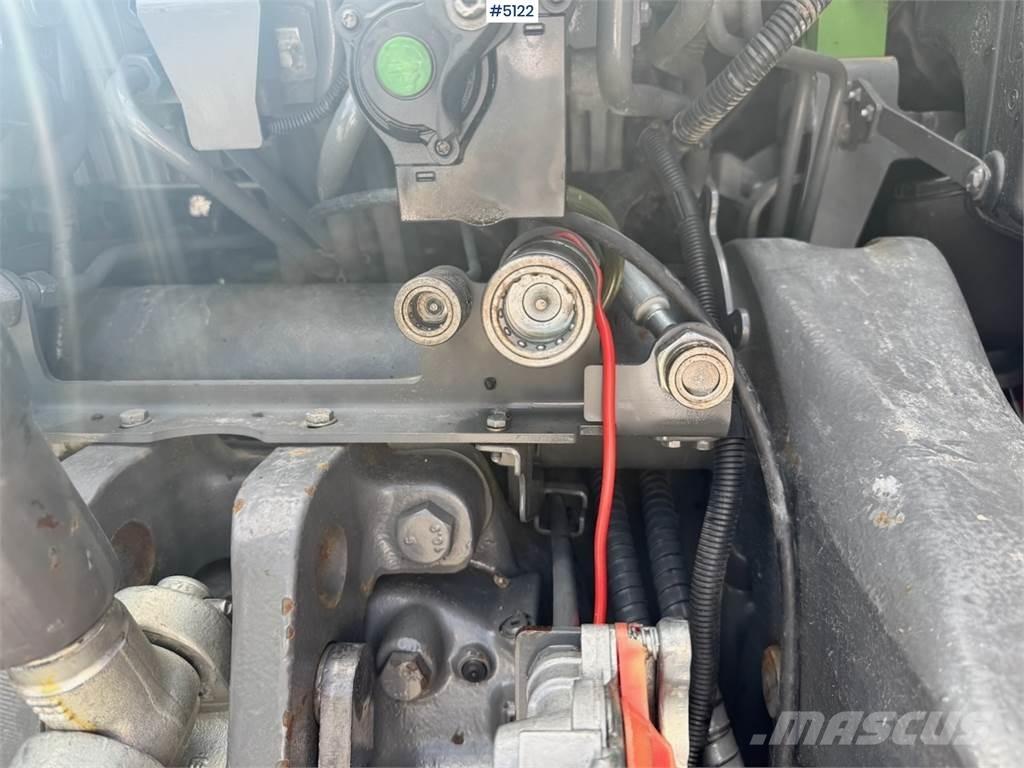 Fendt 828 Vario Трактори