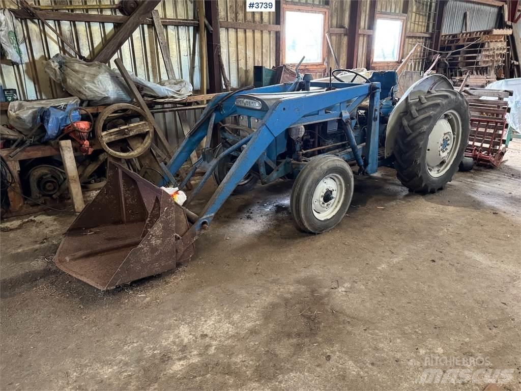 Ford Super Dexta Трактори