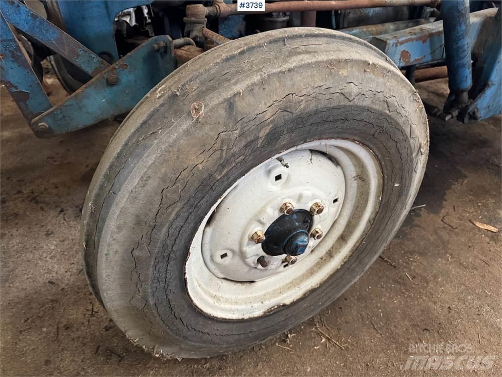 Ford Super Dexta Трактори