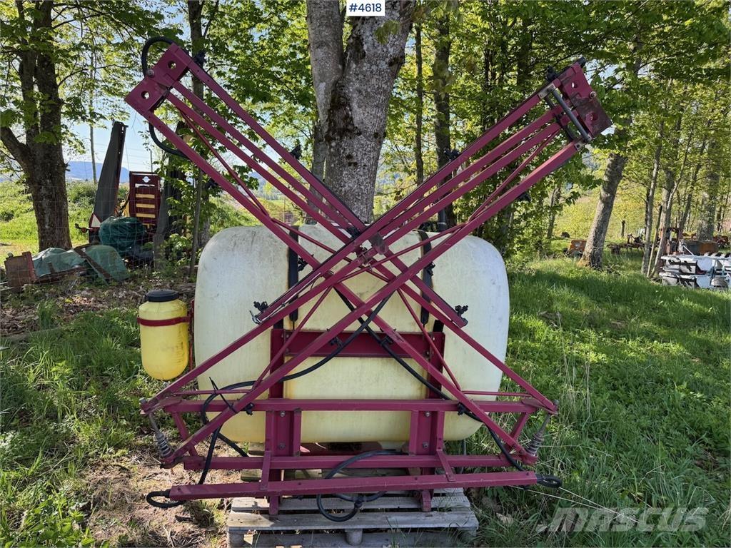 Hardi NK 800 Причіпні обприскувачі