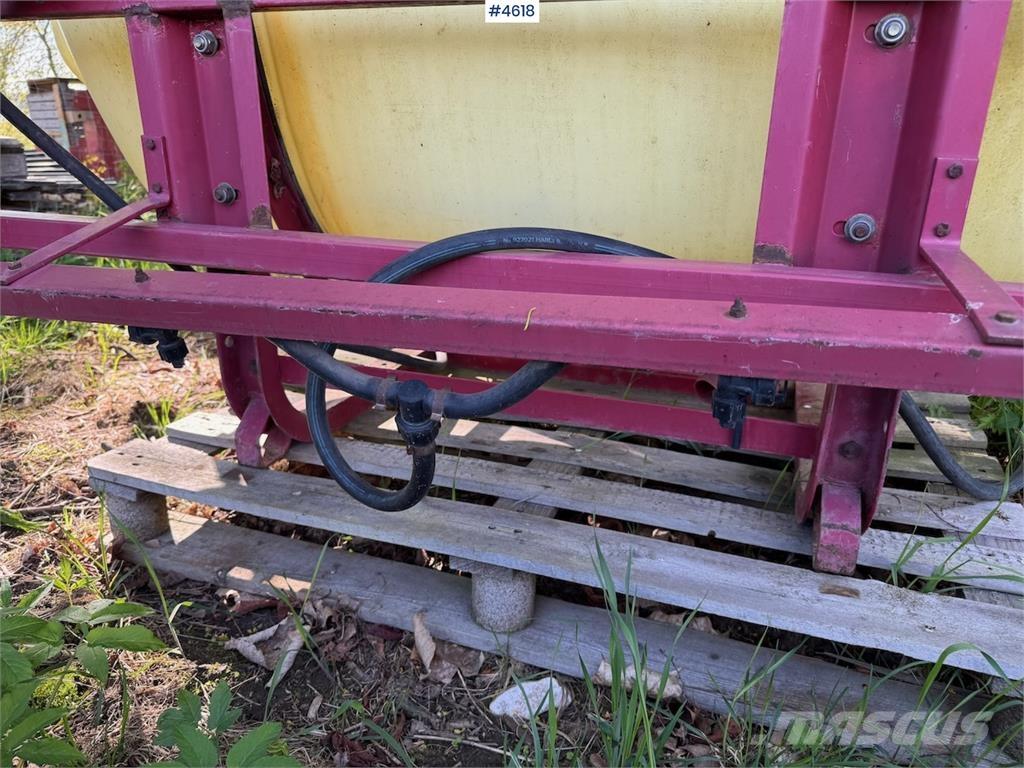 Hardi NK 800 Причіпні обприскувачі