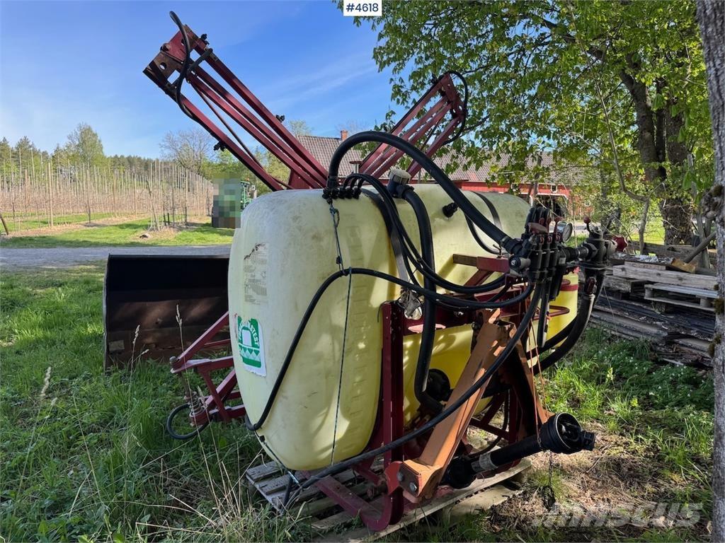 Hardi NK 800 Причіпні обприскувачі