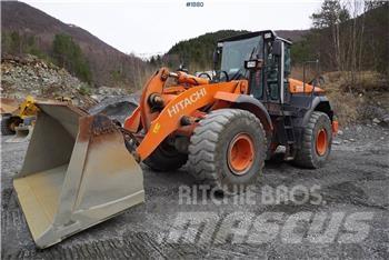 Hitachi ZW220 Фронтальні навантажувачі