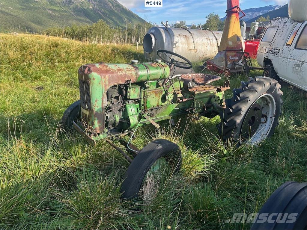 Holder B10/D Трактори