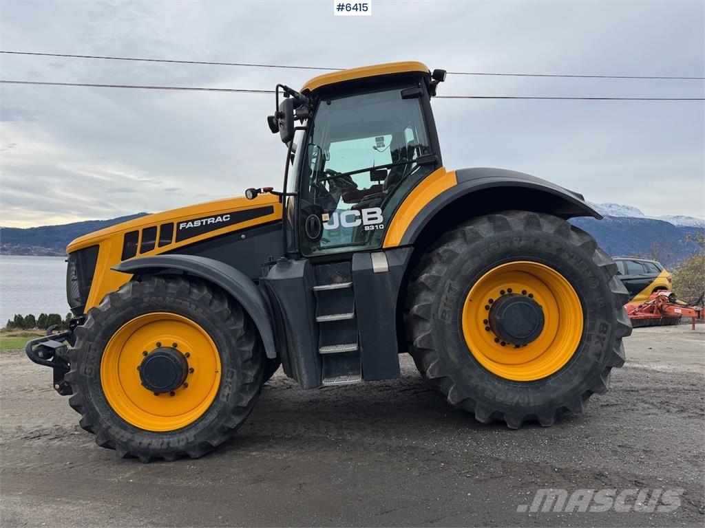 JCB 8310 Fastrac Трактори