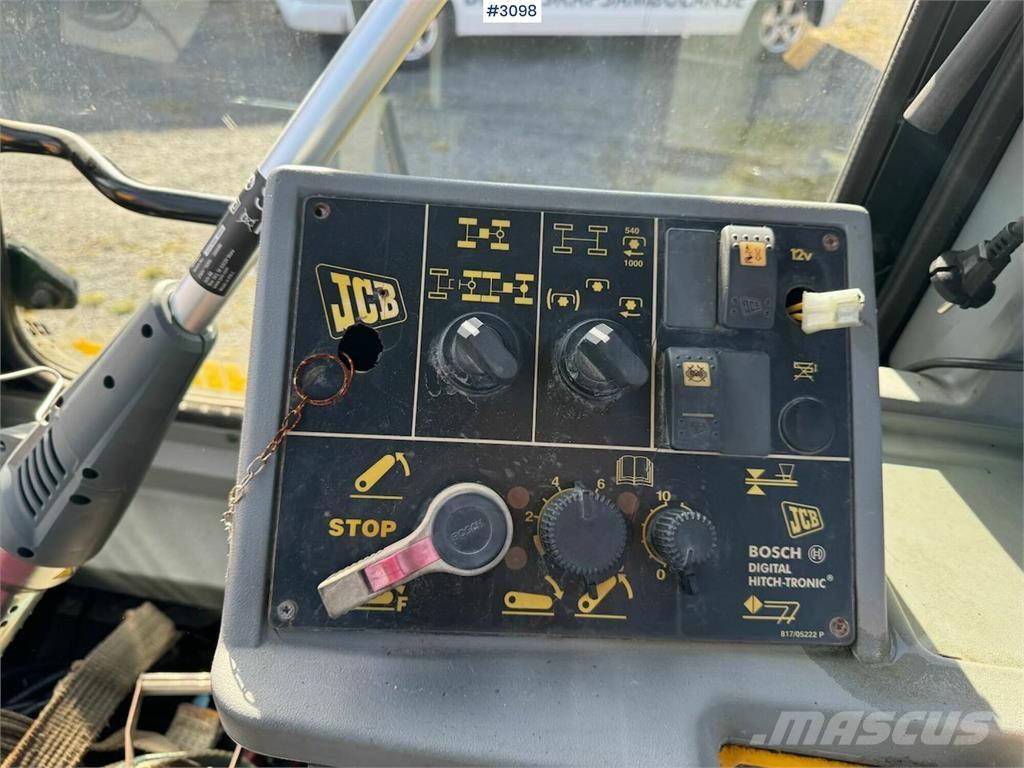 JCB Fastrac 3185 Трактори