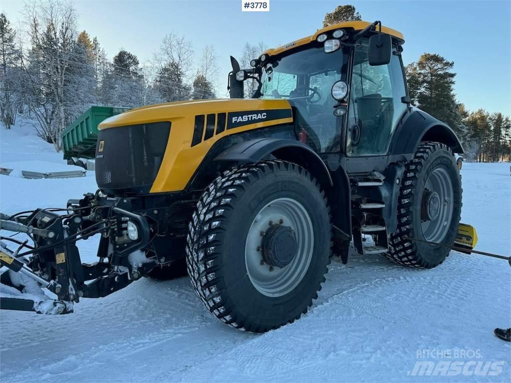 JCB Fastrac 8250 Трактори