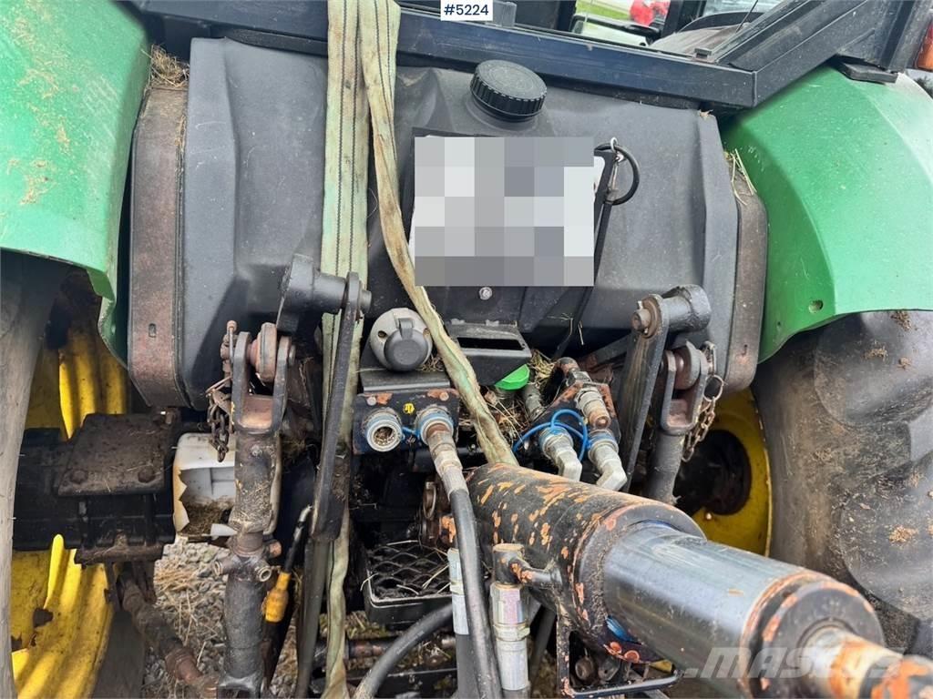 John Deere 5400 Трактори