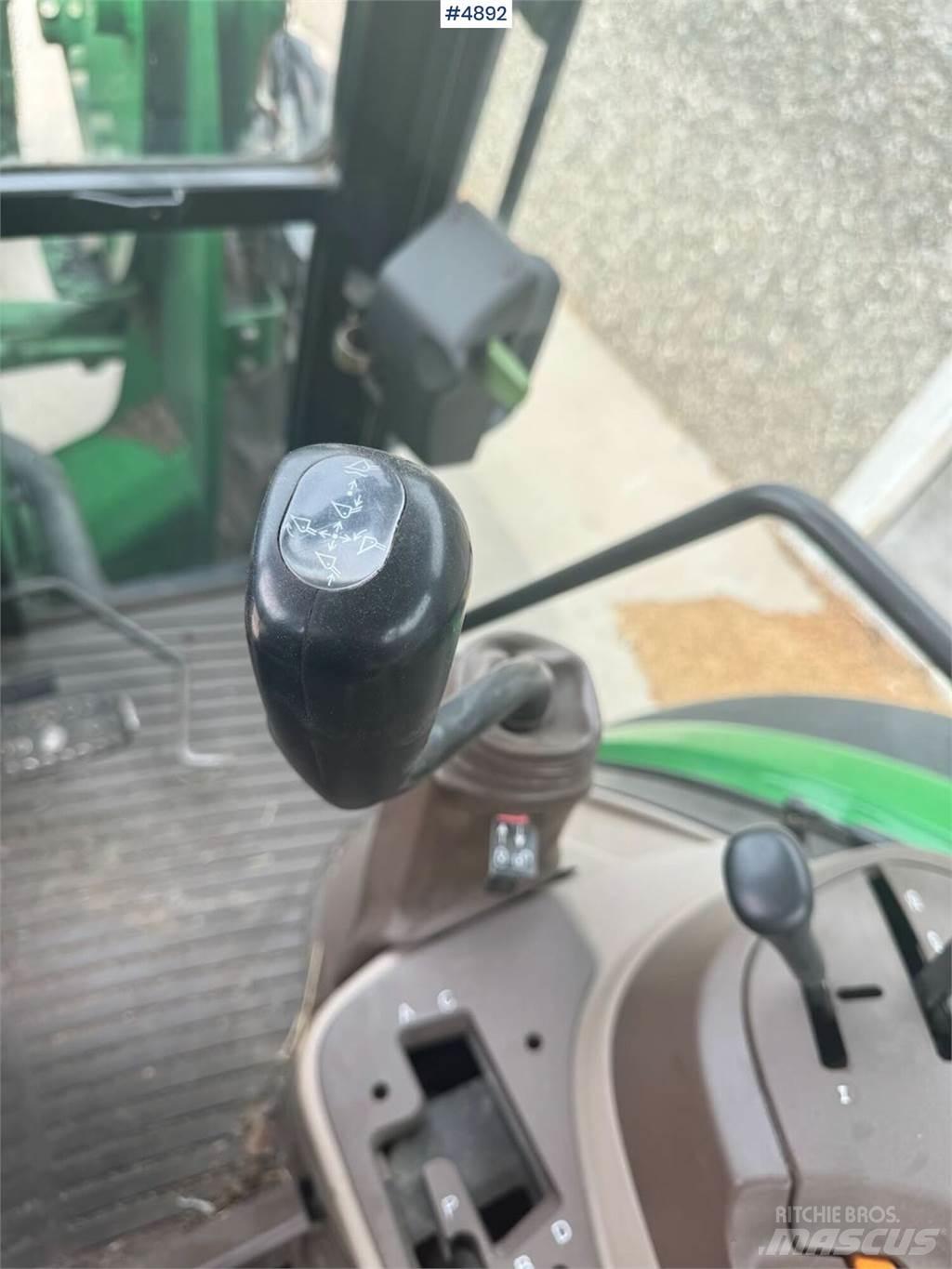 John Deere 5720 Трактори