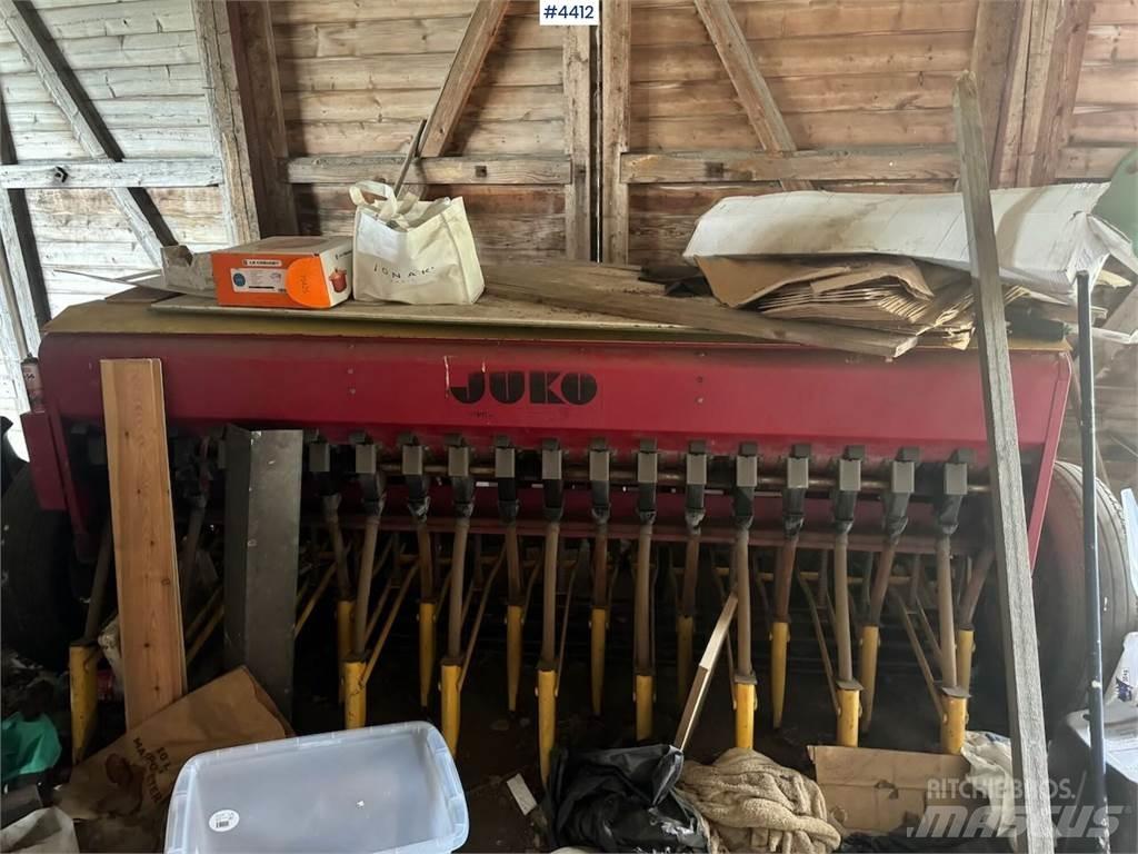 Juko Såmaskin Інші машини для розсіювання добрив