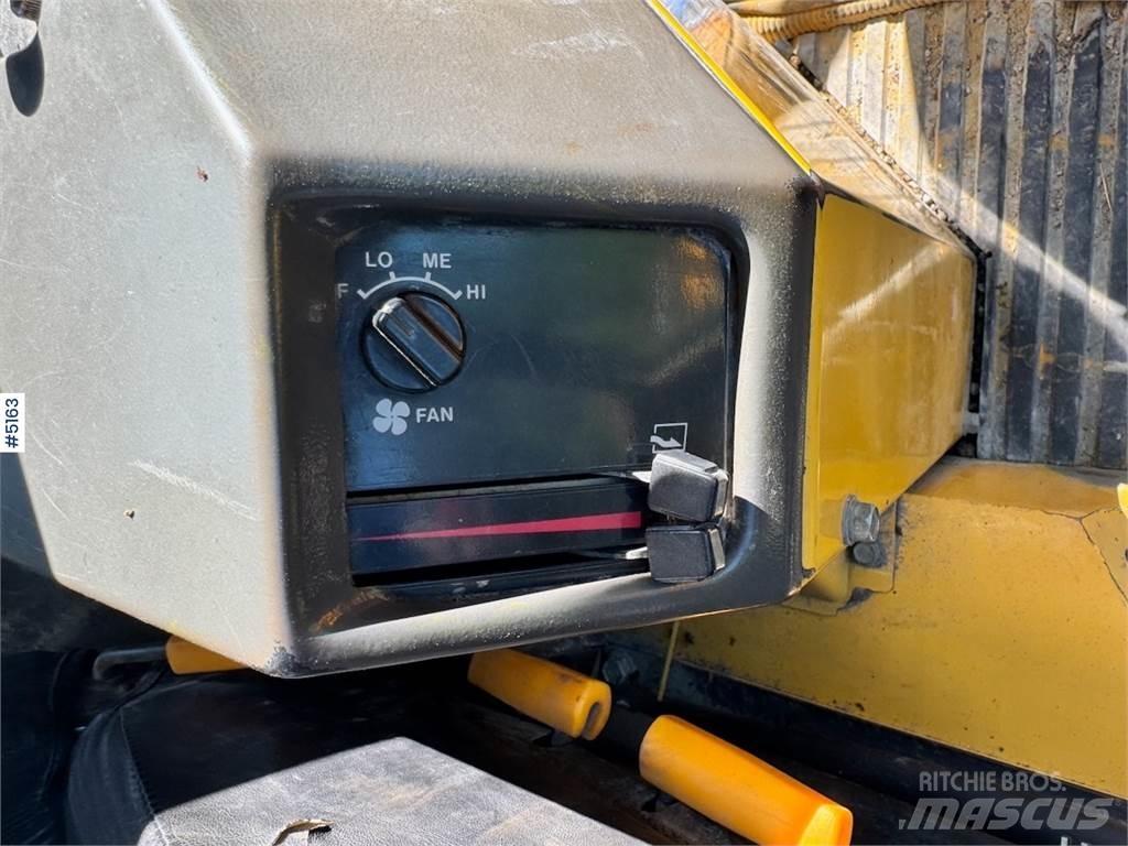 Komatsu WA420-1 Фронтальні навантажувачі