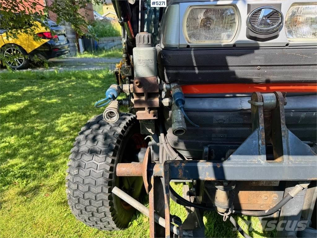 Kubota STA-35 Трактори