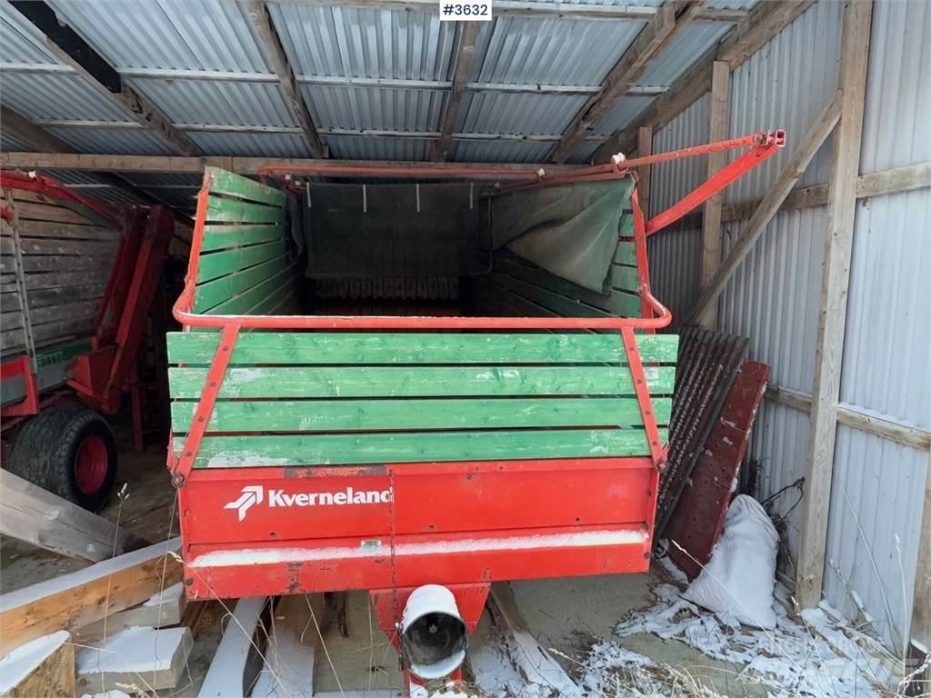 Kverneland UN7000 Кормові вагони