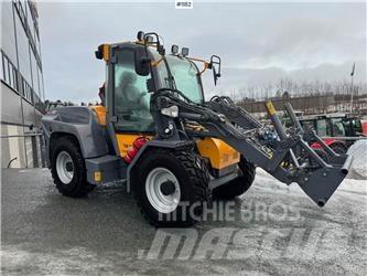 LM Trac 587 Багатофункціональне обладнання для вантажних і землекопальних робіт