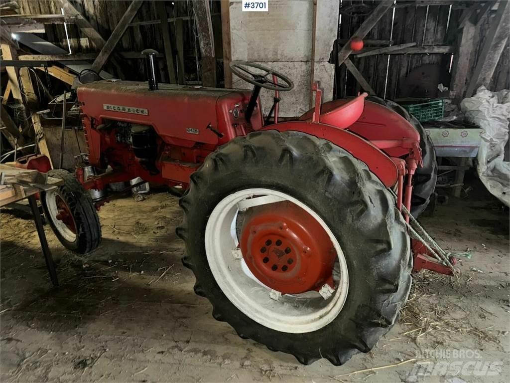 McCormick D-436 Трактори