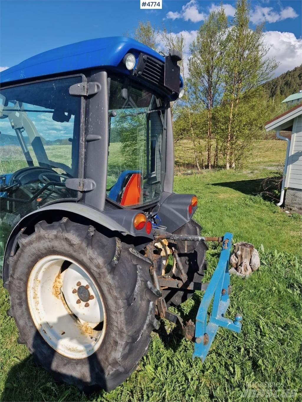 New Holland T3020 Трактори