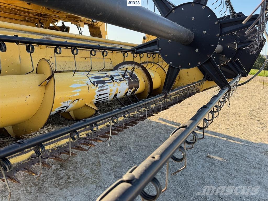 New Holland TC52 Зернозбиральні комбайни