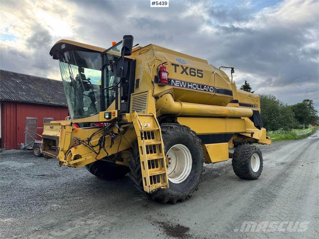 New Holland TX65 Зернозбиральні комбайни
