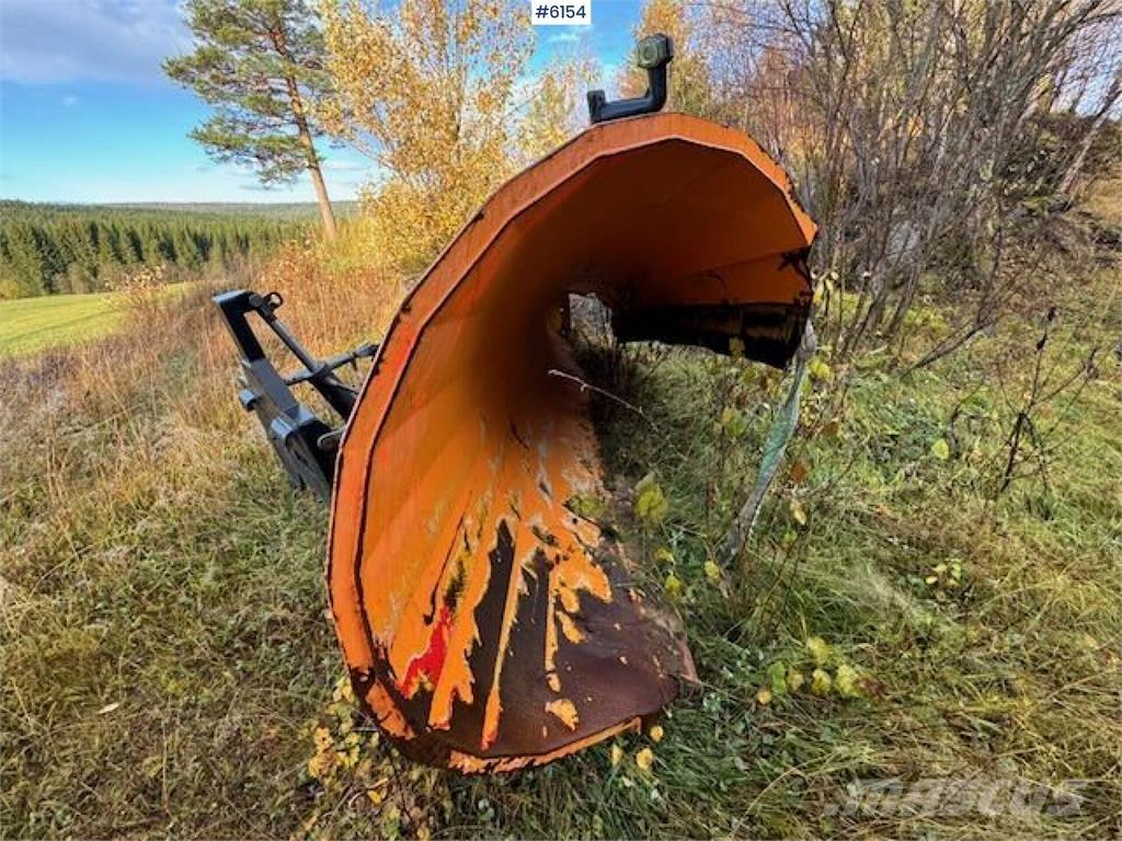  Øveraasen D2285 B Снігоочищувальні ножі та плуги