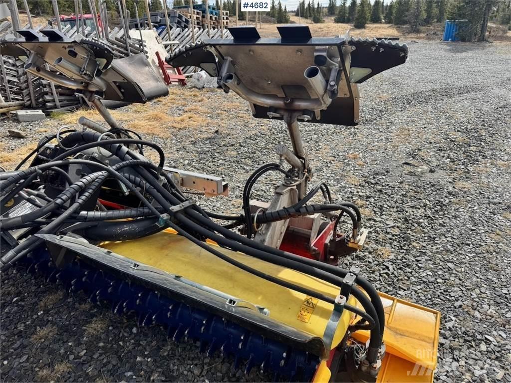  Pisten Bully 100 Снігоочищувальні ножі та плуги